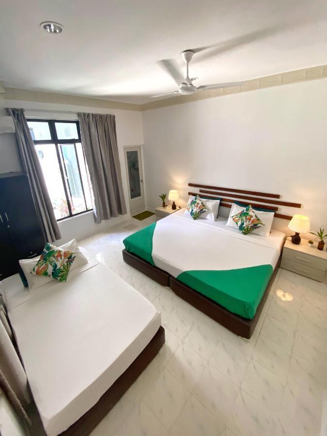 Hotel Ocean Breeze Maldives Thulusdhoo Exterior foto